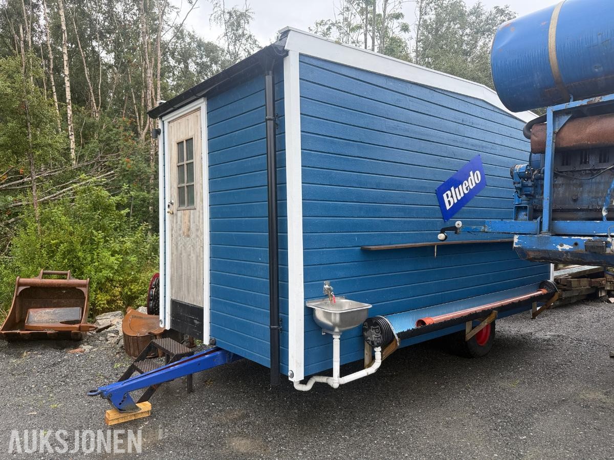 Mobil sanitærvogn med WC, dusj og varmtvann